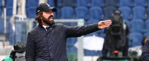 Pirlo-2104-hat-epa.jpg