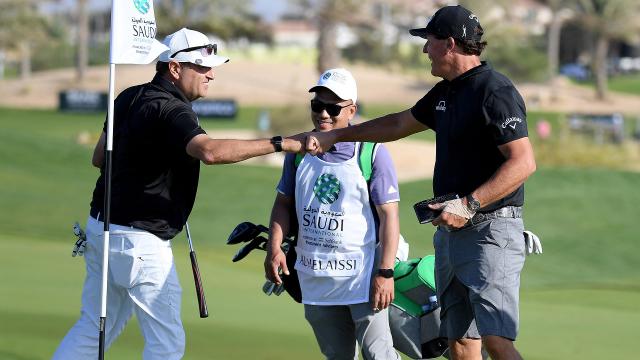 mickelson_1920_saudi20_fist_bump_wed.png