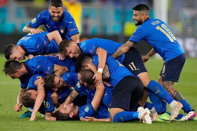 图片3 2021.06.16 欧洲杯A组第2轮 意大利3-0瑞士 欧洲杯官方推特 图片1_副本.jpg