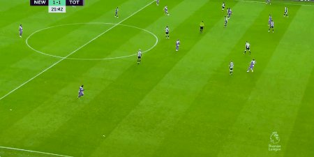 1634512272009055118.gif