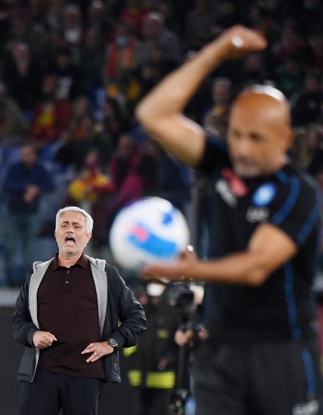 Mourinho-is-expelled-but-Roma-retains-Napolis-leadership-and-ends.jpg