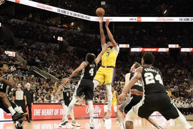 reuters_2021-10-27_2021-10-27t035839z_729054021_mt1usatoday17034705_rtrmadp_3_nba-los-angeles-lakers-at-san-antonio-spurs_reuters.jpg