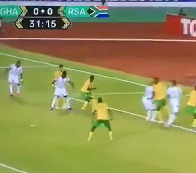 非洲友谊小船翻了 南非球迷:苏亚雷斯我们错了