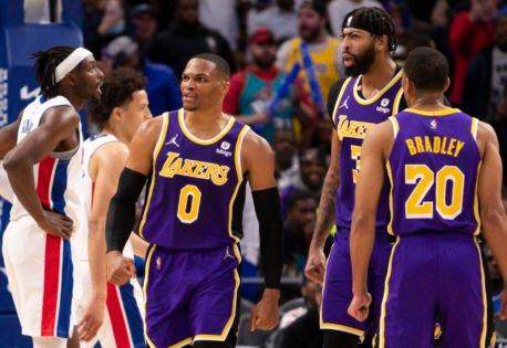 2021-11-22T021156Z_488322466_MT1USATODAY17209733_RTRMADP_3_NBA-LOS-ANGELES-LAKERS-AT-DETROIT-PISTONS-458x315.jpg