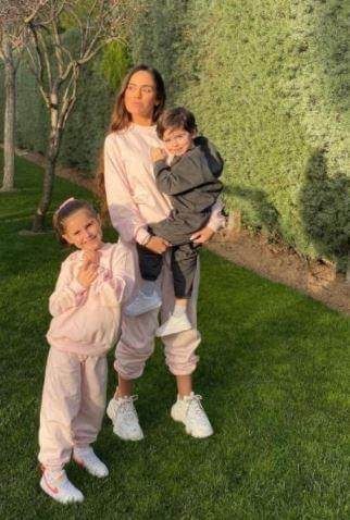 Marta Dominguez with her children.-1623261057733.jpg