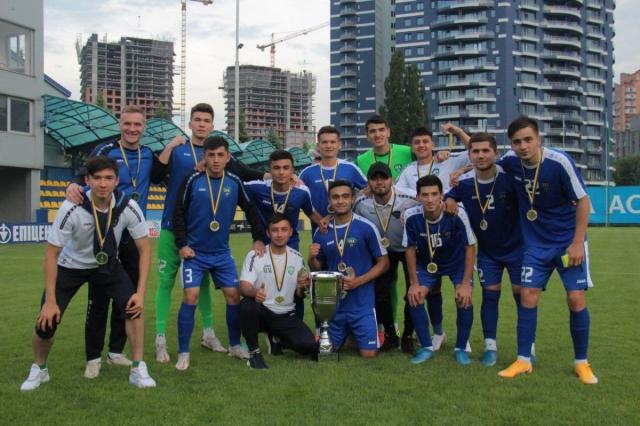 图8-乌兹别克U23队5月下旬获乌克兰四国赛冠军.jpg