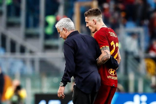 Jose-Mourinho-Nicolo-Zaniolo.jpg