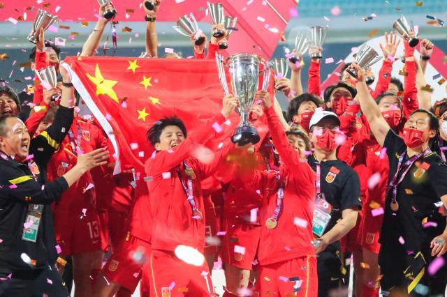 一路逆转夺冠创奇迹 这才是中国足球应该有的模样