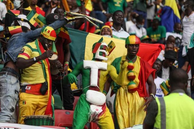 塞内加尔首次加冕非洲杯！蓝军“门”神抢戏红军双煞