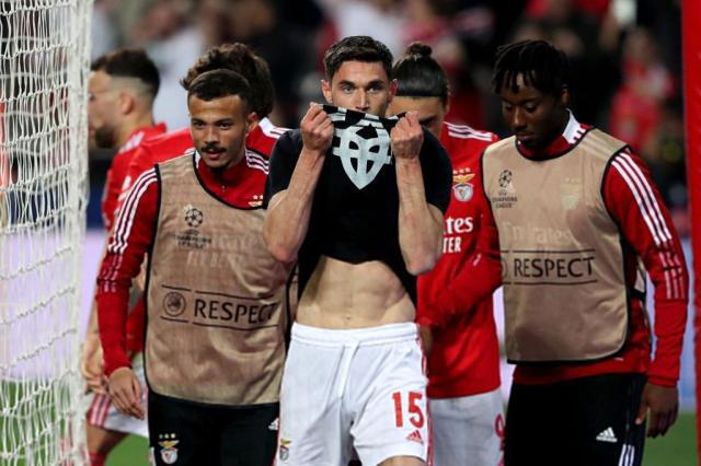 俄乌局势紧张，战乱中的乌克兰足球该怎么办？