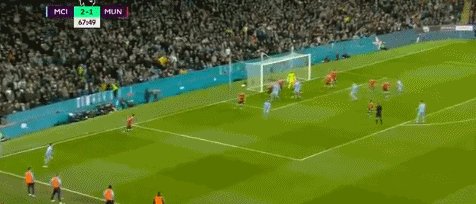 1646607800394093023.gif