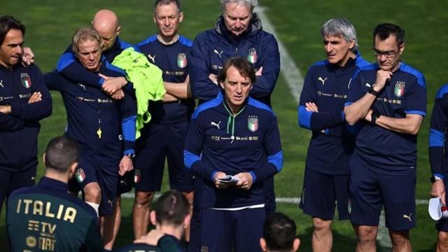 曼奇尼再次确认留任 带领意大利新一代冲击世界杯