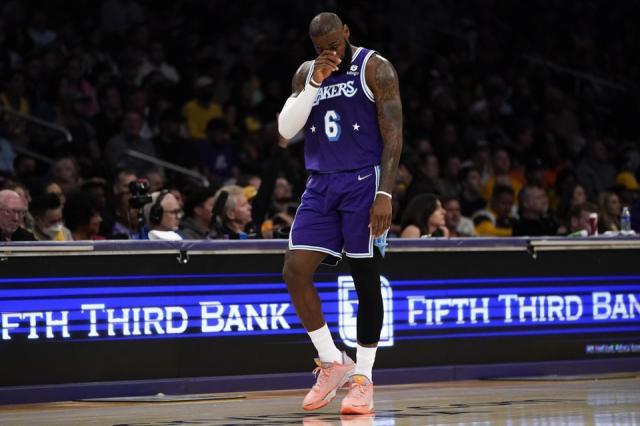 NBA-Star-team-in-crisis-Lakers-and-LeBron-James-see.jpg