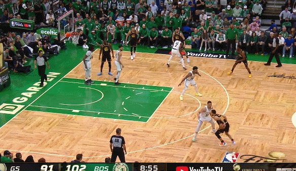 1654863317699045169.gif