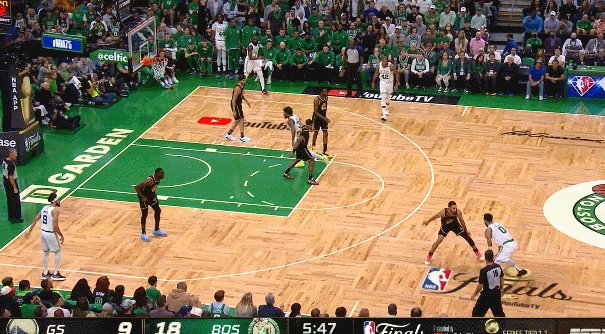 1654863214844034897.gif