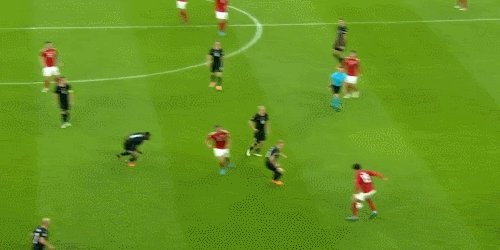 推射破门.gif