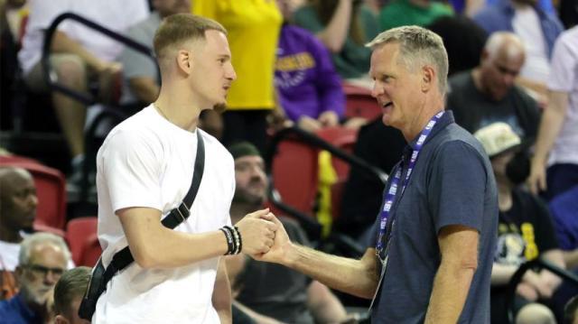 Donte-divincenzo-steve-kerr-Getty.jpg