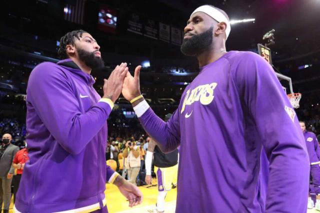 Lakers-220823-scaled-e1661256976340-1024x683.jpg