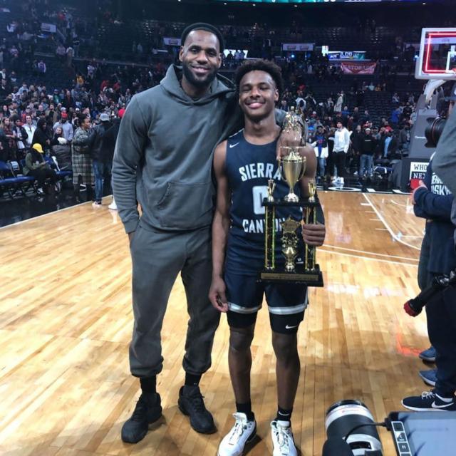 lebron-james-d-e14740126f4e49d9a073641283022102.jpg