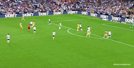 1667085228349095097.gif