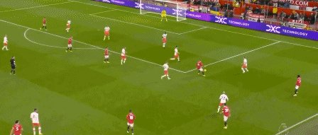 1667172421142040526.gif