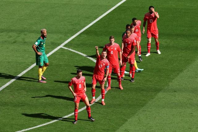 【世界杯】恩博洛推射破门，瑞士1-第6张图片