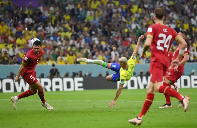 【世界杯】理查利松双响+倒钩 巴西暂2比0塞尔维亚-第48张图片