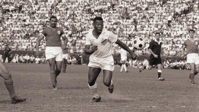 pele-santos_18btefpm5uj0x128ji8aicnhoh.jpg