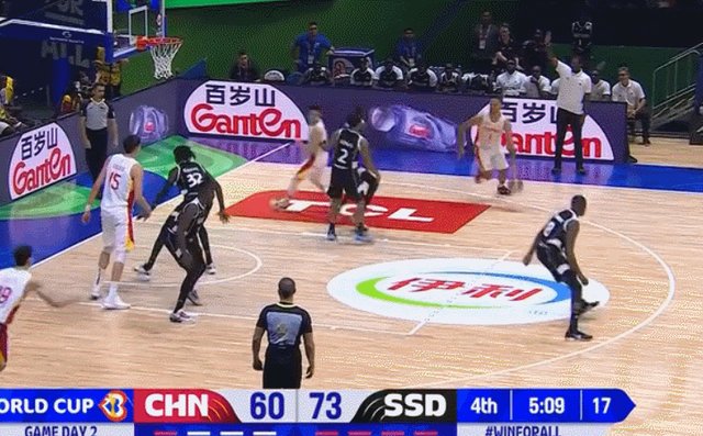 李凯尔中投不中.gif