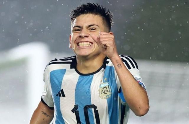 claudio-echeverri-argentina-national-team-manchester-city-transfer.jpg