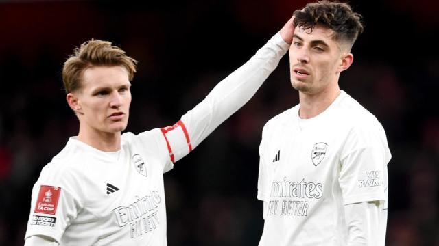 Martin Odegaard Kai Havertz Arsenal 010724.jpg