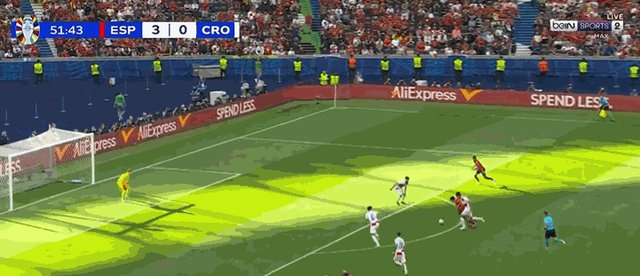 亚马尔推射.gif