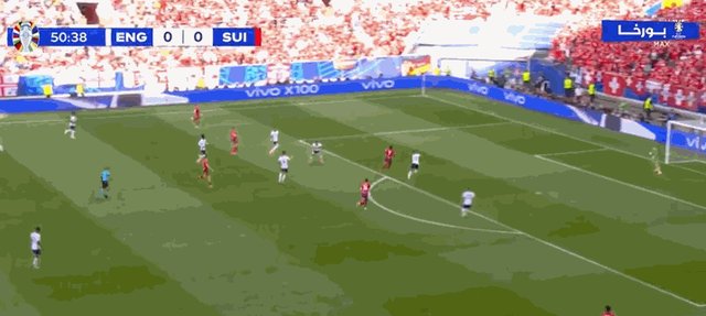 恩博洛轉身射門.gif