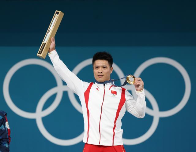 巴黎奧運會丨舉重——男子61公斤級：中國選手李發(fā)彬奪冠XxjpseC007534_20240808_MVPFN0A001.jpg