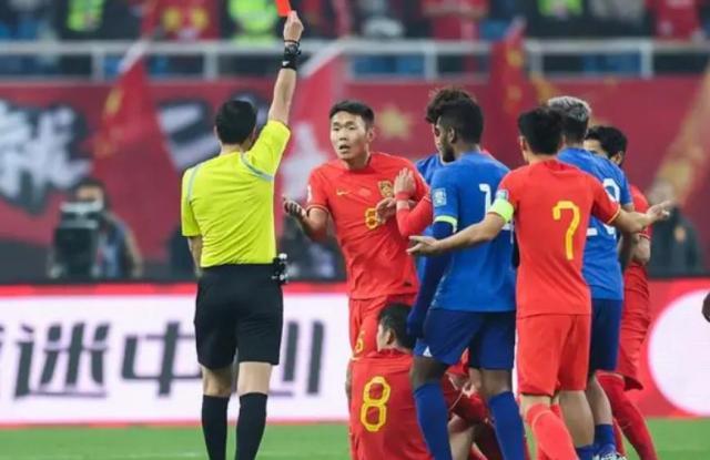 FIFA取消36强单张黄牌 国足9人首战日本不存顾虑