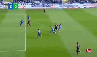 1728452202318082932.gif