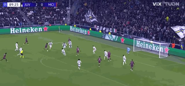 里科·劉易斯.gif