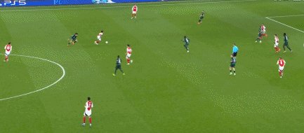 1733962327993064229.gif