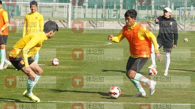 U16國少隊在集訓(xùn)期間展開隊內(nèi)分組對抗。圖馬德興.png