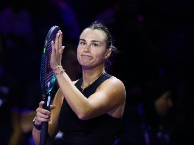 Fou-rire-memorable-de-Sabalenka-et-Andreeva-lors-de-la-860x645.jpg