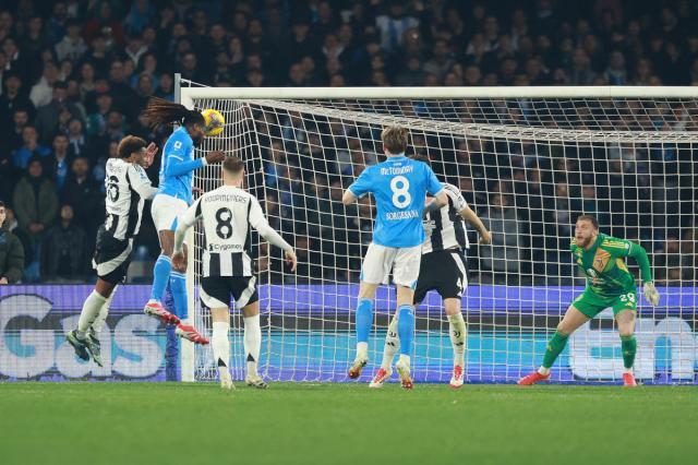 Andre-Frank-Zambo-Anguissa-goal-Napoli-Juventus-back.jpg