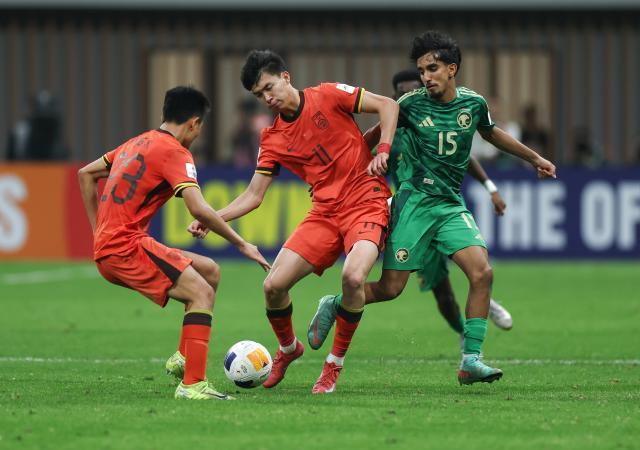 （体育）（29）足球——U20亚洲杯：中国队不敌沙特阿拉伯队+无缘四强XxjpseC007356_20250222_PEPFN0A001.jpg