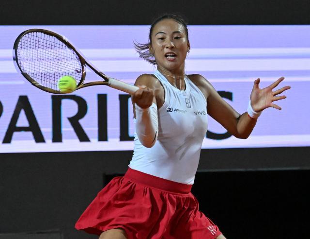 （体育）（11）网球——WTA1000罗马站：郑钦文无缘决赛XxjpseC007017_20250516_PEPFN0A001.jpg