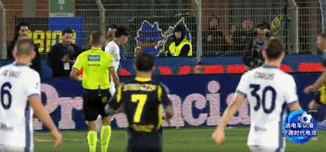 rBUBsmgw1ReAe6fyAHZOzyd19XU504.gif