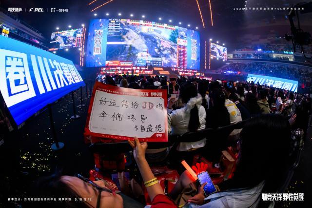 HEROESPORTS - HX8_0793-opq3656718181.jpg