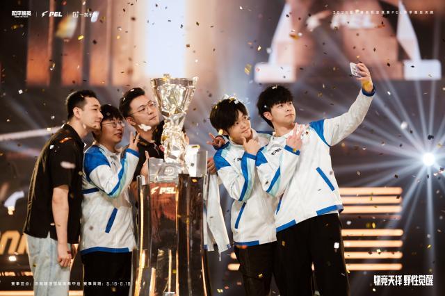 HEROESPORTS - AD021889-opq3657021702 (1).jpg
