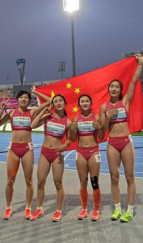 女子接力.jpg