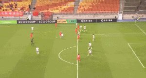池笑然.gif