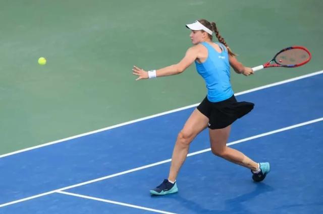 rybakina-sabalenka-wta-cincinnati-2025-990x658.jpg