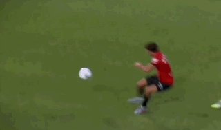 1755399369619007437.gif